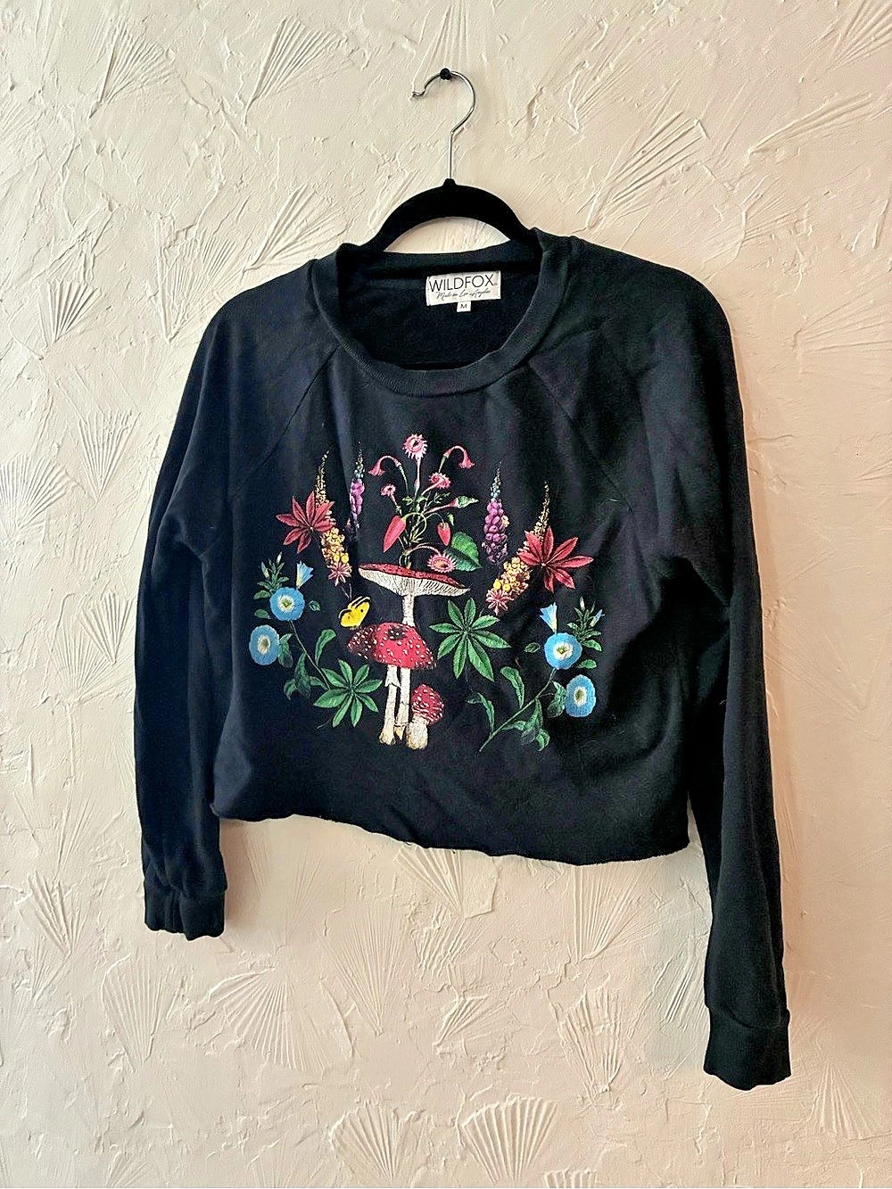 Wild fox psychedelic Floral Cropped Top Size Small Like New